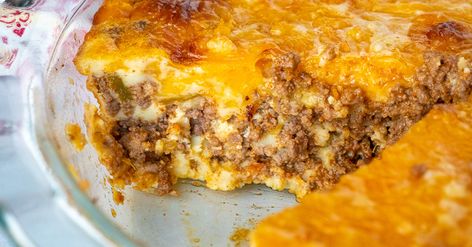 Impossible Taco Pie Impossible Taco Pie, Dinner Pies, Impossible Pie, Cheeseburger Pie, Taco Pie, Tamale Pie, Savory Dinner, Bisquick Recipes, 12 Tomatoes