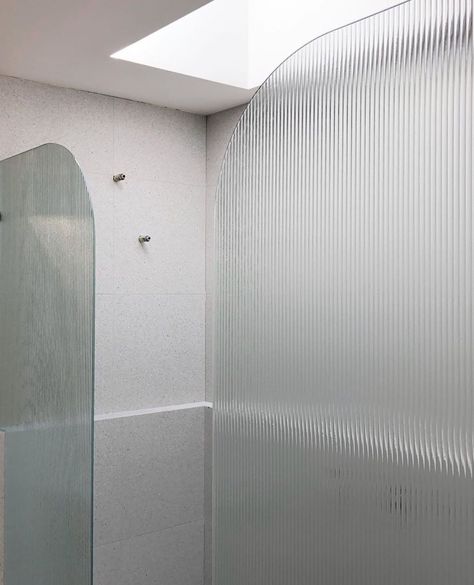 Davey Constructions on Instagram: “Loving the custom curved fluted glass shower screens in @thekirahouse ensuite! Looks epic against the @cdkstone tiles! ⁠ ⁠ #TheKiraHouse…” Sauna Bathroom Design, New Year Friends, Happy New Year Friends, Shower Screens, Master Shower, Fluted Glass, Master Bathrooms, Bathroom Goals, Bathroom Inspiration Decor