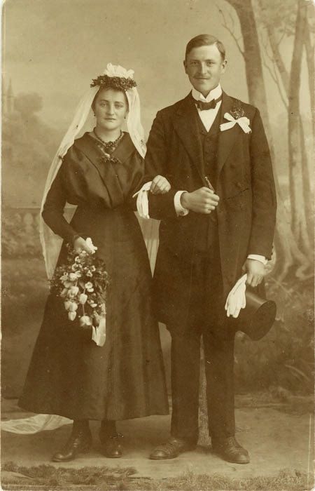 Old Fashioned Wedding, Victorian Couple, Chic Vintage Brides, Vintage Wedding Photography, Vintage Brides, Vintage Wedding Photos, Vintage Weddings, Black Bride, Victorian Wedding