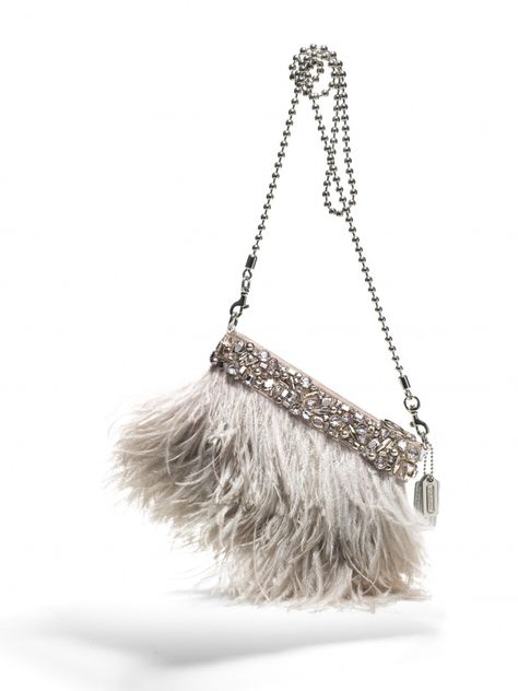 Feather Clutch Tshirt Quilt, Authentic Designer Handbags, Ostrich Feather, Ostrich Feathers, Glam Fashion, Beautiful Bags, Favorite Holiday, Evening Bags, Tassel Necklace