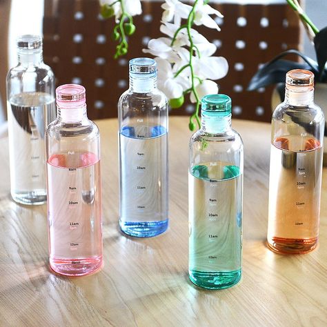 glass water bottle with time marker Cute Glass Water Bottle, Glass Bottle Aesthetic, Fruit Water Bottle, Aesthetic Water Bottle, Clear Plastic Water Bottles, Big Water Bottle, Bts Bag, Glass Water Bottles, Clear Water Bottle