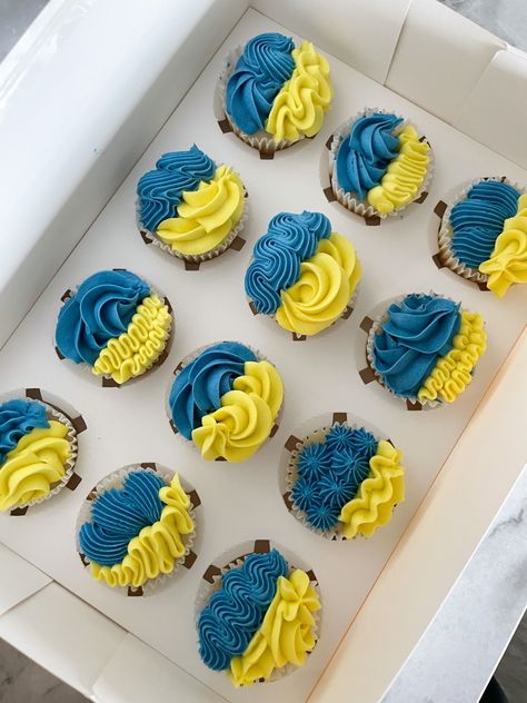 Yellow And Blue Cupcakes, Ukrainian Sweets, Yellow Wedding Cake, Cakes For Sale, Baby Boy Birthday Cake, Catering Food Displays, Swirl Cupcakes, Yellow Cupcakes, Gold Cupcakes