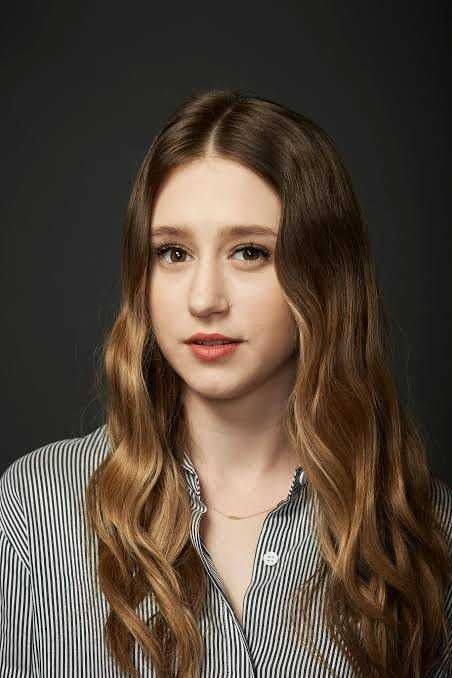 Siblings: Vera Farmiga, Nadia Farmiga, Laryssa Farmiga, Alexander Farmiga, more  Parents: Luba Farmiga, Mykhailo Farmiga Ed E Lorraine Warren, Celebrity Yearbook Photos, Taissa Farmiga, Vera Farmiga, Celebrity Red Carpet, Girl Crushes, American Horror, American Horror Story, Net Worth