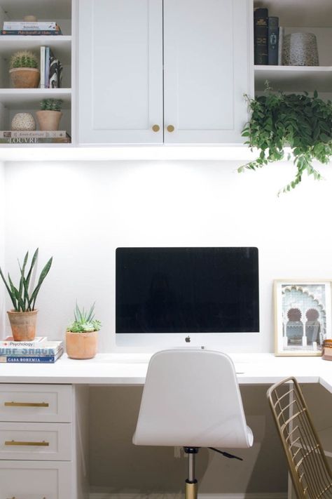 The Only Way to Maximize Your Small Office Space is Up Desk With Cabinets, Home Office With Built Ins, Home Office Cabinet, Small Office Space, Home Office Layouts, Office Space Decor, Cabinets To Go, Home Office Shelves, Home Office Cabinets