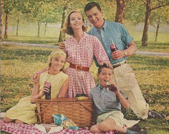 Family Picnic Food, Family Picnic Foods, Perfect Picnic Food, Easy Picnic Food, Summer Picnic Food, Picnic Menu, Kids Picnic, Fall Picnic, Vintage Picnic