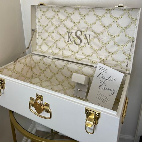 Cherish your wedding day for decades to come with a personalized keepsake trunk! Petite Keep heirloom trunks hold tight details from your special day and are uniquely designed just for you! Petite Keep trunks are hand assembled in Missouri and ship on a 3 week timeline. Measurement: L20.4" x W10.2" x H7.8"Weight: 7.05 lbsMaterial: Steel exterior, matte finish, fabric interior Antique Wedding Trunk, Gifts For Your Husband On Wedding Day, Grandmother Of The Bride Gifts, Monogram Initials Font, Nikah Ideas, Catalina Wedding, Keepsake Trunk, Wedding Trunk, Bridal Trunk