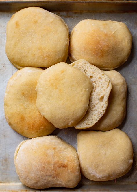 Foccacia Buns, Individual Focaccia Bread, Focaccia Buns, Focaccia Bread Sandwich, Focaccia Rolls, Super Moist Banana Bread Recipe, Easy Focaccia Bread Recipe, Square Bread, Sandwich Spreads