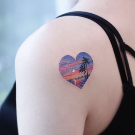 Cute tiny Minimal tatto The Beach Tattoo, Body Tattoo Design, Cute Cat Tattoo, Sunset Tattoos, Beach Tattoo, Body Tattoo, In The Beach, Elegant Tattoos, Doodle Art Designs