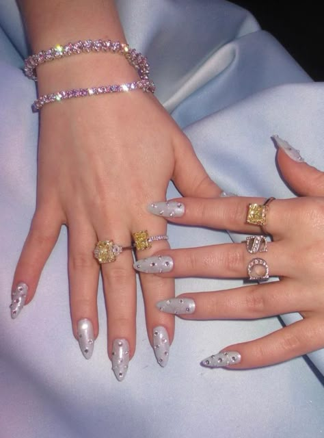 Sabrina Carpenter Nails, Meet Gala, 2024 Wallpaper, Teal Nails, Tie Dye Nails, Cute Simple Nails, Grunge Nails, Short Square Acrylic Nails, Pretty Gel Nails