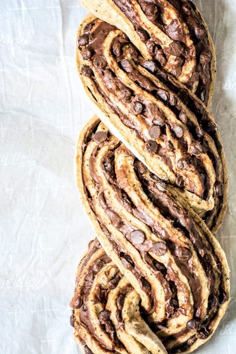 Twisted Babka Dough Babka Bread, Jewish Holiday Recipes, Babka Recipe, Chocolate Babka, Coffee Chocolate, Bread Box, Brewed Coffee, Jewish Recipes, Sweet Bread