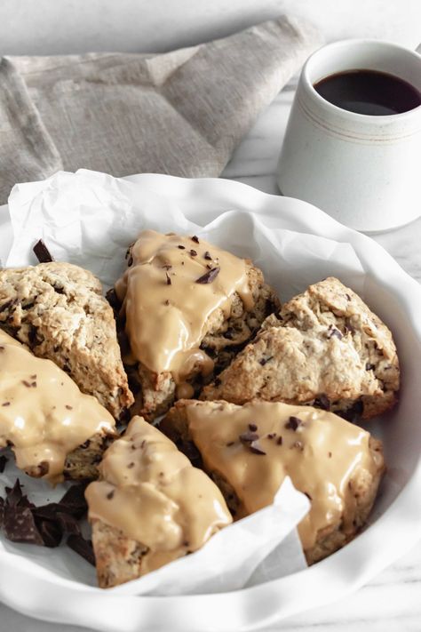 Mocha Scones, Scone Dough, Espresso Glaze, Vanilla Bean Scones, Breakfast Scones, Baking Scones, Scone Recipes, Homemade Scones, Discard Recipes