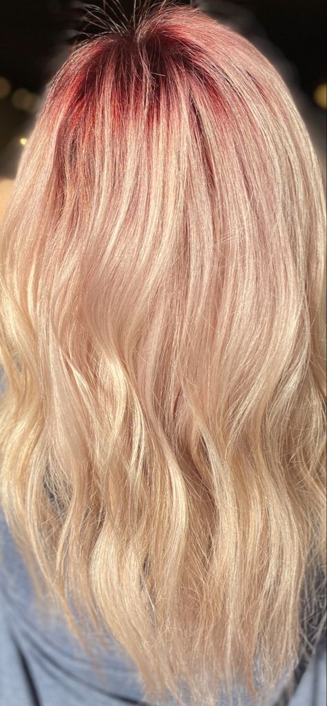 Maroon Roots Blonde Hair, Roots Blonde Hair, Blonde Hair With Roots, Blonde Hair, Blonde, Long Hair Styles, Hair Styles, Hair, Beauty