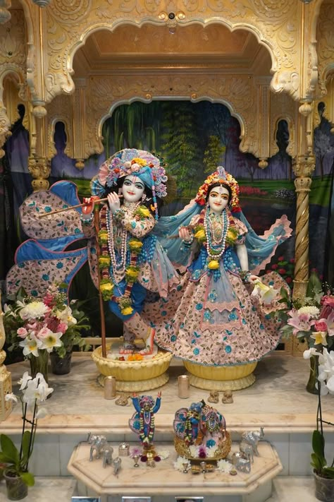 Janmashtami Photos, Janmashtami Images, Vrindavan Photography Pictures, Radhe Krishna Wallpapers, Krishna Wallpapers, Lord Krishna Hd Wallpaper, Peace Illustration, Shiva Photos, Radha Krishna Wallpaper