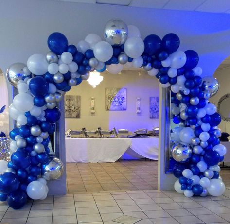 Blue, silver and white balloon arch with a little something, something.   Gallery | New Orleans Balloon Art by Shantel White Balloon Arch, Christmas Arch, Balloons Ideas, Christmas Background Images, White Christmas Wreath, Silver Christmas Decorations, Balloon Arches, Garland Arch, Something Something