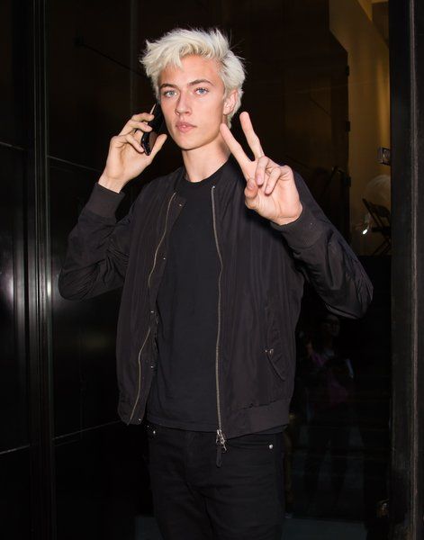 Lucky Blue Smith  | Arriving at Michael Kors Fashion Show During Spring 2016 New York Fashion Week on September 16, 2015 in New York City ❤️ Lucky Blue Smith Tumblr, Blue Smith, Scorpius Malfoy, Lucky Blue Smith, Why Do Men, Lucky Blue, Michael Kors Fashion, Girls Series, September 16