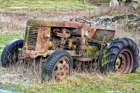 The rusty old tractor Farming Machinery, Old Tractor, Abandoned Places, Drawing Ideas, Tractor, Antique Cars