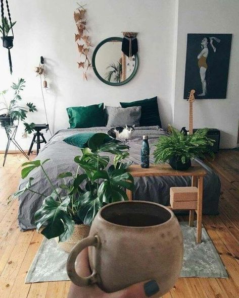 Bedroom Interior Colour, Boho Style Bedroom Decor, Punk Bedroom, Boho Punk, Boho Interior Design, Boho Style Bedroom, Bohemian Interior Design, Romantic Home Decor, Master Decor