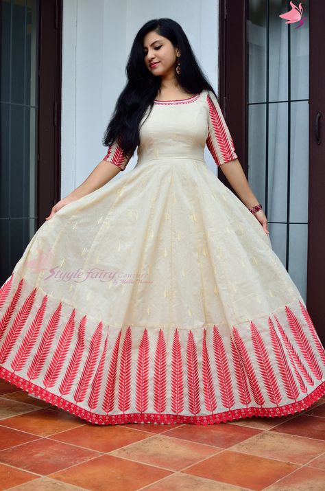 Floor length leaf design Anarkali in red and beige with hand embroidered neck in red . Victoria’s Secret Models, New Model Dress, Model Off Duty Style, Kalamkari Dresses, Frocks And Gowns, Designer Anarkali Dresses, Long Gown Design, Red Floor, Sari Dress