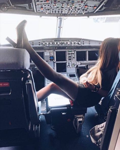 Stockings With Heels, Flight Girls, Flight Attendant Uniform, Mile High Club, Flight Attendant Life, Air Hostess, Female Pilot, Flight Crew, Fly Girl