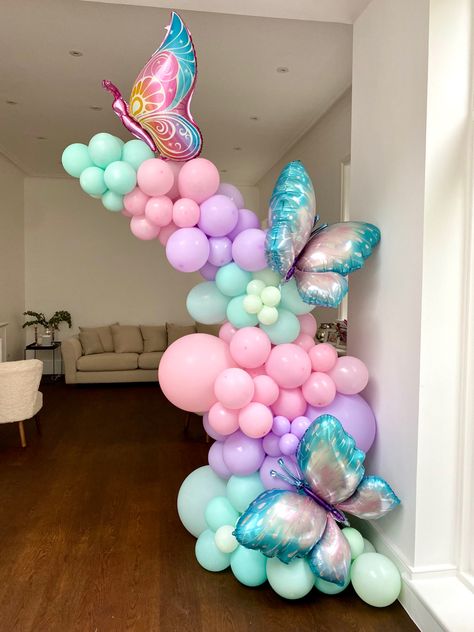 Half moon arch. Butterflies all year round!!! #elenascrazyballoons London, delivery to the door. For registration: 07508098050 Half Balloon Arch, Butterfly Balloon Arch, Butterfly Balloon Garland, Moon Arch, Balloon Inspiration, Butterfly Themed Birthday Party, 5th Birthday Girls, Balloons Galore, Butterfly Birthday Cakes