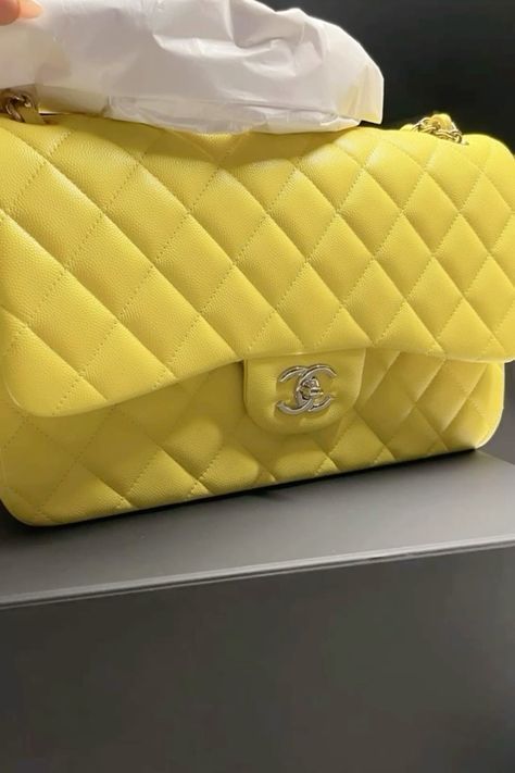 Yellow Chanel Bag, Handbag Making, Vintage Chanel Bag, Chanel Tote Bag, Chanel Box, Luxury Bags Collection, Handbag Essentials, Chanel Tote, Bag Chanel