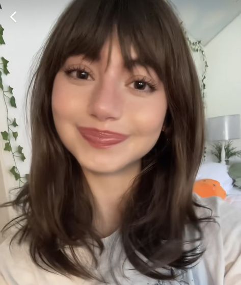 60 Fringe Hair, Shag On Medium Hair, Asian Shoulder Length Hair With Bangs, Bamgs For Oval Shape, Dark Hair Bangs Short, Flat Bangs Hairstyle, Layered Hair Bangs Short, Long Brown Bob With Bangs, Chic Short Hair With Bangs