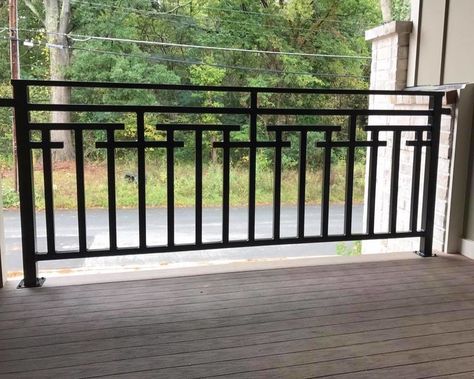 Black Wrought Iron Railing, Iron Balcony Railing Modern, Iron Staircase Design, Steel Railing Design Balconies, Relling For Home Steel, Metal Balcony Railing, Balcony Relling Design Steel, Iron Staircase For Terrace, Outside Stair Railing