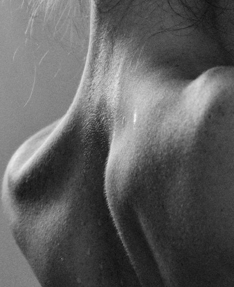 Part Of Body Photography, Female Body Photoshoot Ideas, Body Form Photography, Woman Abs Aesthetic, Bedroom Photography Women, Woman Body Reference Photography, Controversial Photography, Black And White Body Photography, Abstract Body Photography