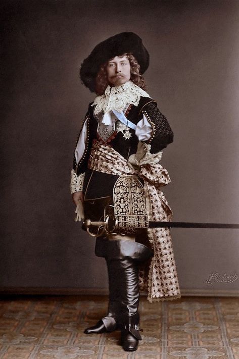 Musketeer Costume, 17th Century Clothing, Kaiser Wilhelm Ii, 17th Century Fashion, Armor Clothing, Kaiser Wilhelm, European Outfit, Estilo Real, History Fashion