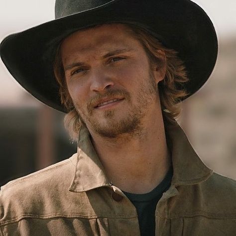 Kayce Dutton, Look At This Dude, Yellowstone Series, Luke Grimes, Handsome Cowboys, Favorite Movie Quotes, Country Men, Television Show, Male Models