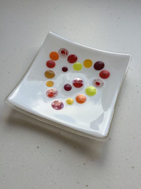 Fused Glass Hearts, Fused Plates, Heart Rocks, Fusion Dishes, Dish Ideas, Fused Glass Plates, Glass Fusion Ideas, Glass Hearts, Heart Dish