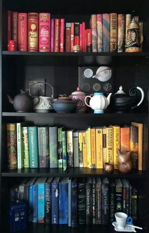 ☕ Dream Library, Bookshelf Styling, Bookshelves Diy, Home Libraries, Home Library, Book Shelf, Book Nooks, Organizing Your Home, Reading Nook