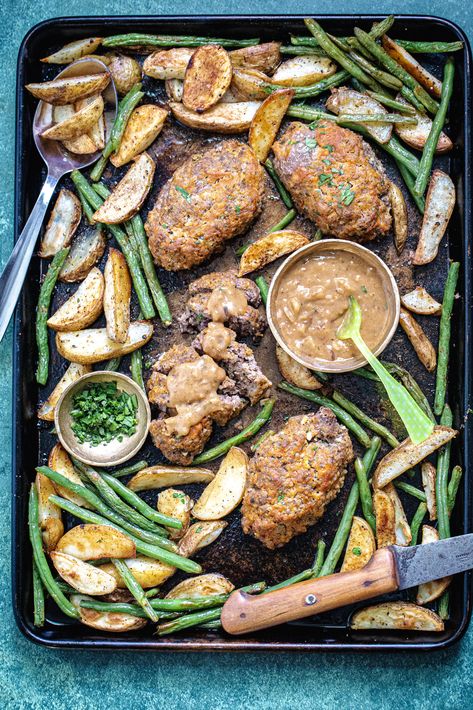 Sheet Pan Meatloaves with Green Beans and Potatoes - My Kitchen Little Beans And Potatoes Recipe, Good Green Bean Recipe, Best Green Beans, Green Bean Bundles, The Best Green Beans, Mini Meatloaves, Beans And Potatoes, Green Beans Recipe, Seasoned Potatoes