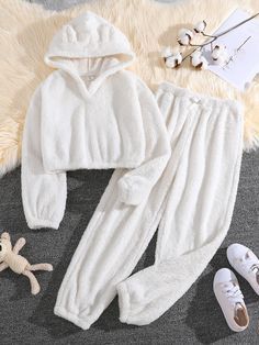 Girls Solid 3D Ear Design Teddy Hoodie & Pants Pajama Outfits Fashion, Cute Clothes Shein, Teddy Hoodie, Shein Kids, Old Outfits, Ear Design, Hoodie Pants, Cute Pajama Sets, Cute Dress Outfits