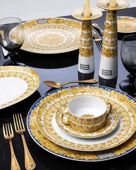 Luxury and Designer Plates & Dinnerware Sets | VERSACE US