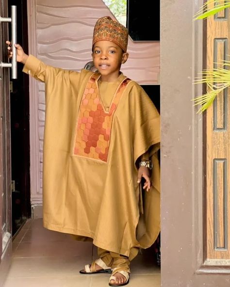 Kids Kaftan, Senator Wears, Kaftan Designs, Shirt Pant, Stylish Boys, Groom Suit, African Men, Stunning Outfits, Wedding Suit