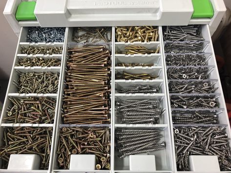 Screw Organization, Screw Organizer, Tool Organization Diy, Tool Wall Storage, Garage Workbench Plans, Wooden Box Diy, Plan Garage, Basement Workshop, Garage Organisation