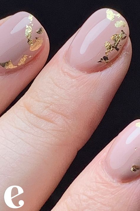 Short square nude nails, with subtle gold nail art. Gold leaf is the perfect for subtle nail art. Short Nail Designs With Gold Flakes, Gold Leaf Nails Short, Short Nails Gold Flakes, Short Nails With Foil Flakes, Pink Gold Leaf Nails, Nails With Gold Flakes Short, Gold Leaf Nails Acrylic, Gold Flake Nails Short, Short Square Nude Nails