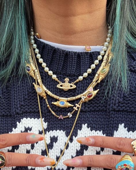 Natasha Ahmed, Pretty Stacks, Vivienne Westwood Necklace, Westwood Necklace, Dope Jewelry Accessories, Vivienne Westwood Jewellery, Necklace Outfit, Indie Jewelry, Dope Makeup