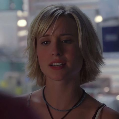 GIVE US THE CREDITS IF U USE IT, PLEASE!!⚠️ Chloe Sullivan Smallville, Chloe Sullivan, Allison Mack, Smallville, Superman, Blonde Hair, Chloe, Hair Accessories, Blonde