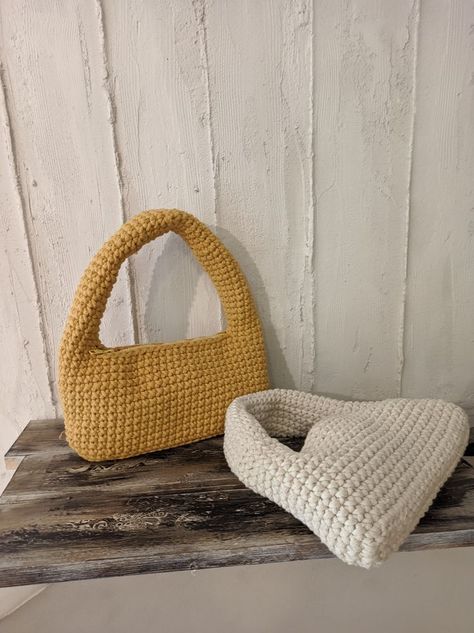 Handmade crochet bags in 2 colours, made with thick cotton thread. Thick Crochet, Handmade Crochet Bags, Crochet Bags, Handmade Accessories, Cotton Thread, 2 Colours, Handmade Crochet, Crochet Bag, Mustard