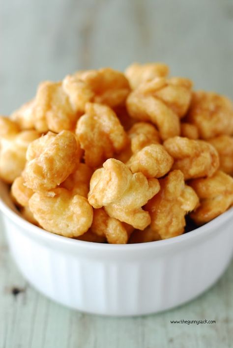 Peanut Butter Puffcorn is like Caramel Puffcorn with the delicious addition of peanut butter! Caramel Puffed Corn Recipe, Puffed Corn Recipes, Gluten Free Apple Crisp Recipe, Caramel Puff Corn, Puff Corn, Peanut Butter Popcorn, Gluten Free Apple Crisp, Corn Puffs, Popcorn Recipe