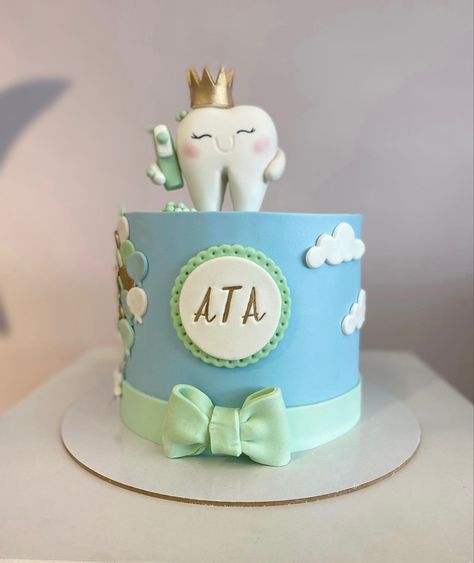 #green #blue #cake #teeth #toothbrush #babycakes #babynames #strawberrycakes #futurepxlz #futurepxlzcakes Teeth Cake Ideas, First Teeth Cake Ideas, First Tooth Cake, Teeth Cake, Dentist Cake, Tooth Party, Tooth Cake, Cool Cake Designs, Cake Shapes