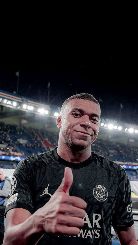 free wallpapers 4K kylian mbappe, football player, lights, stadium for mobile and deskto Ronaldo Photos, Football Players Photos, The End Of An Era, Football Players Images, Soccer Event, Football Images, European Soccer, End Of An Era, Kylian Mbappe