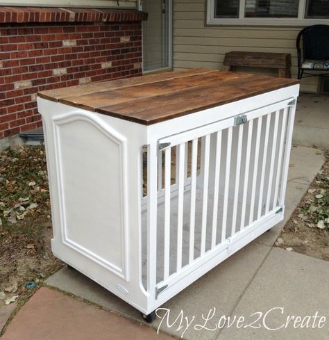 Rustic Outdoor Benches, Old Cribs, Diy Dog Crate, How To Make Headboard, Diy Crib, Flea Market Flip, Dog Crate Furniture, Dog Crates, Dog Kennels