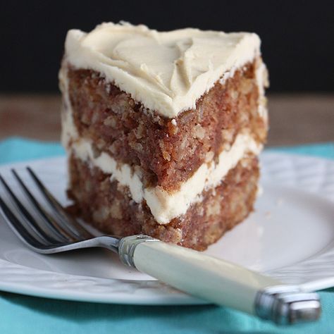 Welcome the start of apple season with this easy recipe for moist delicious recipe for Apple Cake with Maple Buttercream and Walnuts Carrot Cake Filling, Winter Torte, Maple Buttercream, Cake Filling, Apple Cake Recipes, A Piece Of Cake, Apple Desserts, Moist Cakes, Piece Of Cake