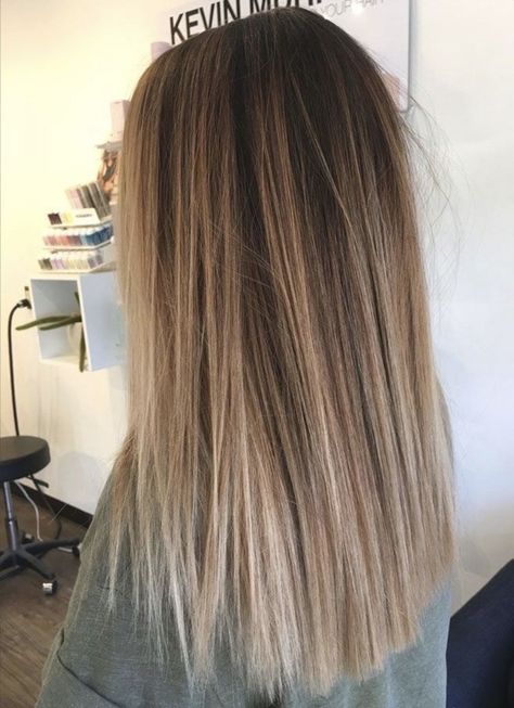 Straight Highlights, Cabelo Ombre Hair, Balayage Straight, Medium Length Hair Straight, Balayage Straight Hair, Kadeřnické Trendy, Hair Color Light Brown, Brown Hair Balayage, Vlasové Trendy