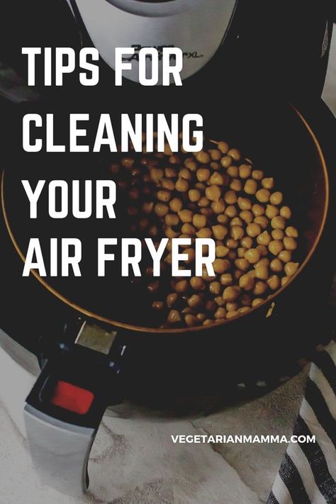 How to clean your air fryer - tips for cleaning your air fryer Clean Air Fryer, Vegan Air Fryer Recipes, Air Fryer Tips, Vegan Air Fryer, Vegetarian Drinks, Air Fryer Review, Cooks Air Fryer, Air Fryer Oven Recipes, Low Carb Chicken Recipes