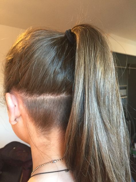 Undercut Undercut Brown Hair, Straight Undercut Women, Shaved Undercut Long Hair, Undercut Aesthetic, Undercut Hairstyles Women Medium, Blonde Hair Undercut, Under Cut, Female Undercut Long Hair, Undercut Ponytail