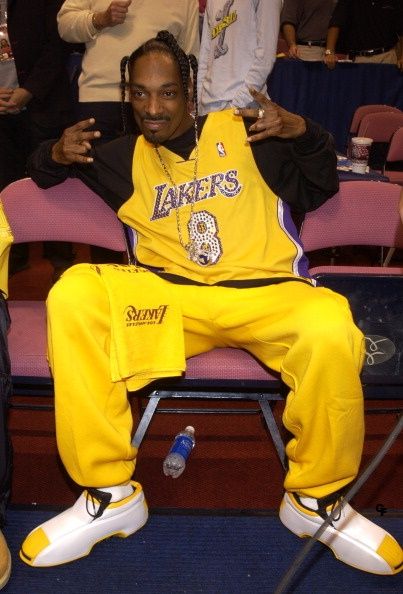 Snoop Dogg (at Game 4 of the NBA Finals with the Los Angeles Lakers and the New Jersey Nets) Nate Dogg, Snoop Dogg, Buzzfeed, Stock Photos, Fan, Yellow